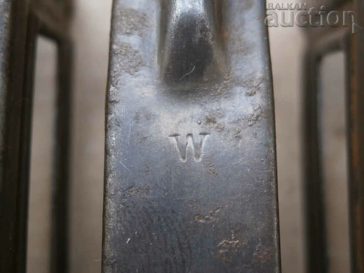 Auction bundle of tins M95 WW2 WWII LOT Auction bundle of tins M95 WW2 WWII LOT