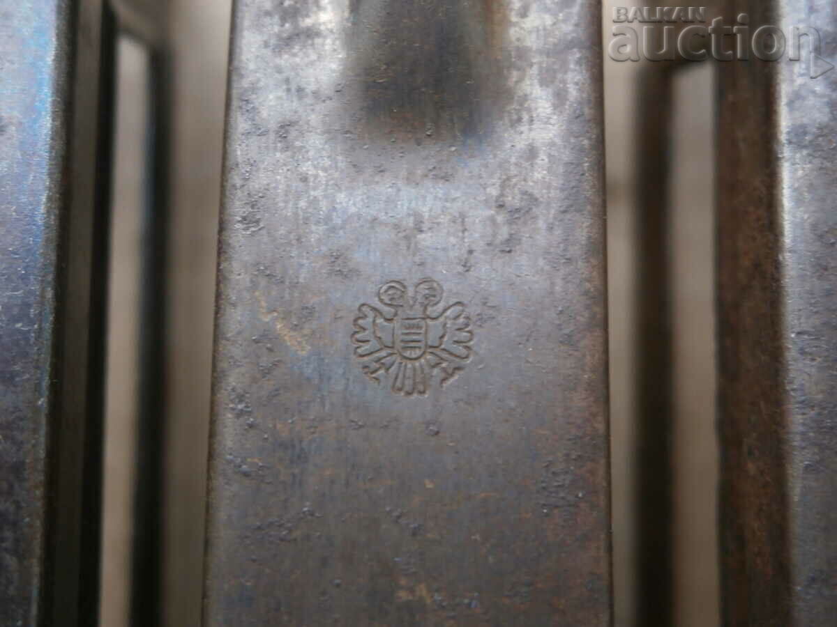 Auction bundles of tins tins M95 WW2 WWII LOT Auction bundles of tins tins M95 WW2 WWII LOT