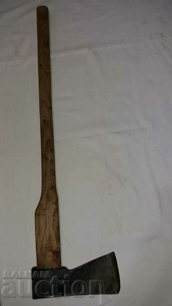 Δημοπρασία Παλιό σταμπωτό τσεκούρι Δημοπρασία Παλιό σταμπωτό τσεκούρι