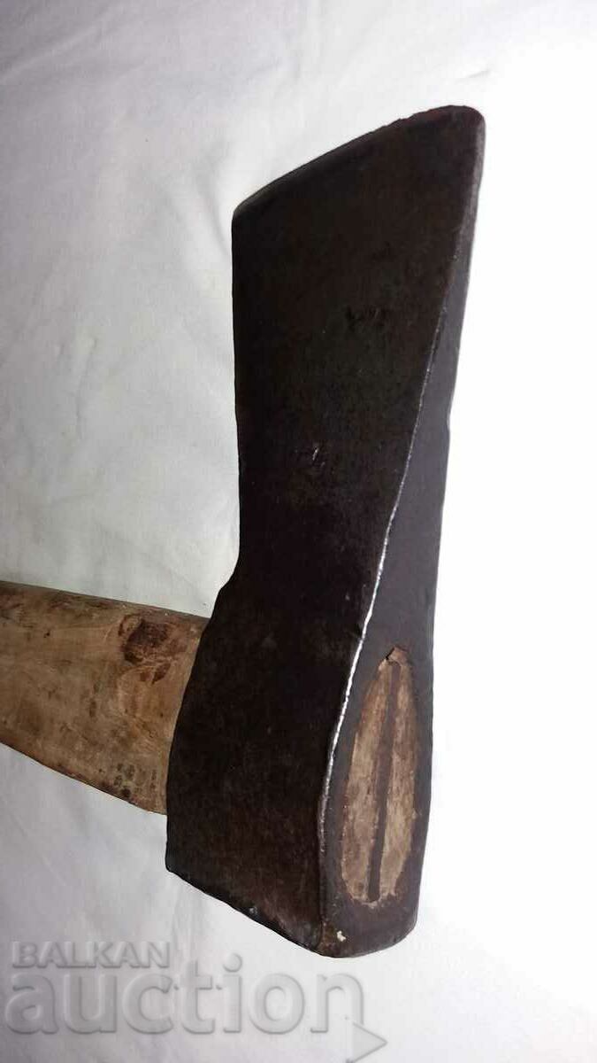 Παλιό σταμπωτό τσεκούρι - 6 Παλιό σταμπωτό τσεκούρι - 6