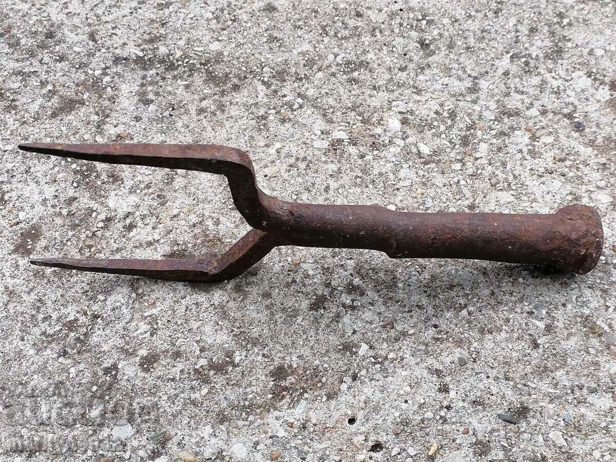 Metal anvil for nailing hair wrought iron with price 46.00 BGN | € 23.52 Metal anvil for nailing hair wrought iron with price 46.00 BGN | € 23.52