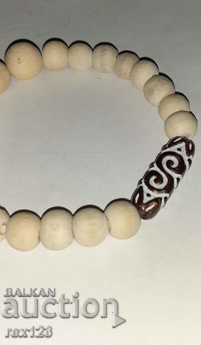 БИЖУ. 8 .ЕДИНИЧНА БРОЙКА. с цена 2.50 лв. | € 1.28 БИЖУ. 8 .ЕДИНИЧНА БРОЙКА. с цена 2.50 лв. | € 1.28