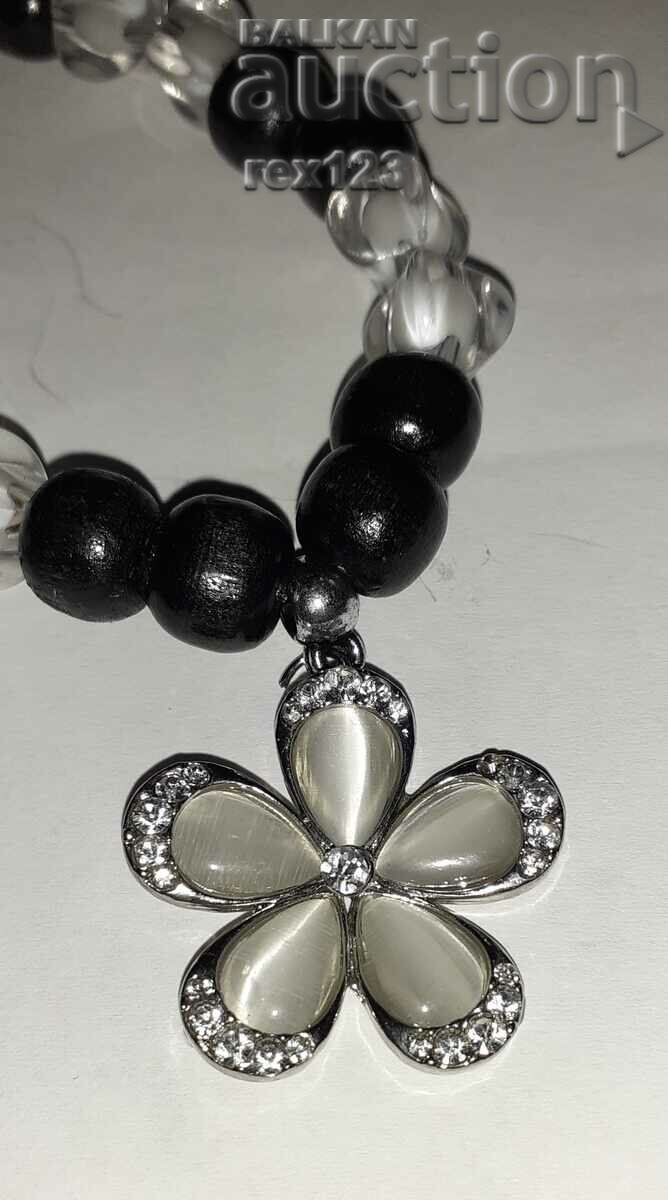 BIJUTERIE. 13 .NUMĂR DE UNITATE. cu preț 6.50 BGN | € 3.32