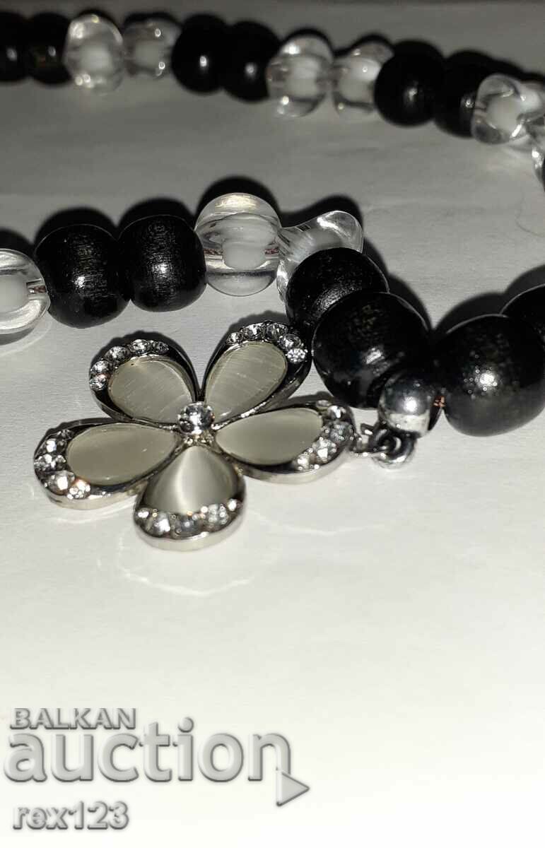 Licitație BIJUTERIE. 13 .NUMĂR DE UNITATE.