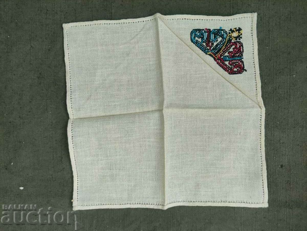 Delivery of 2 handkerchiefs with embroidery Delivery of 2 handkerchiefs with embroidery