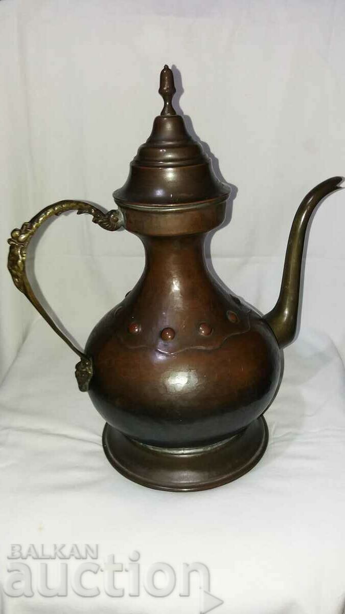 Old copper pot kettle kettle