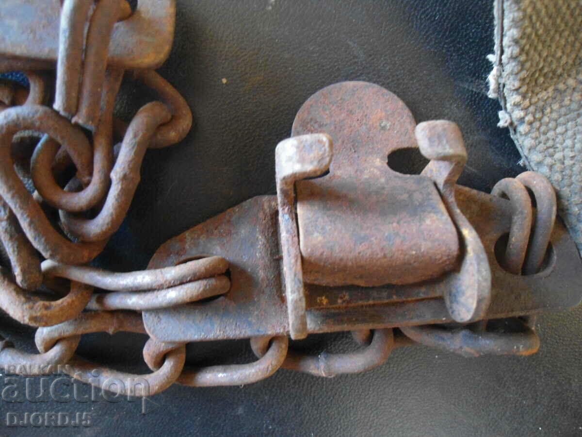 Auction Old chain, chain Auction Old chain, chain