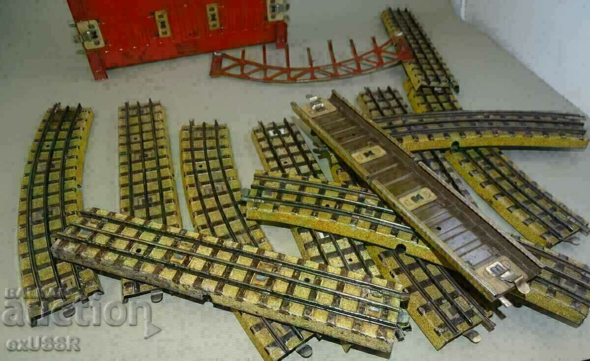 12 pieces of MARKLIN rails + bridge, sheet metal with price 10.00 BGN | € 5.11 12 pieces of MARKLIN rails + bridge, sheet metal with price 10.00 BGN | € 5.11