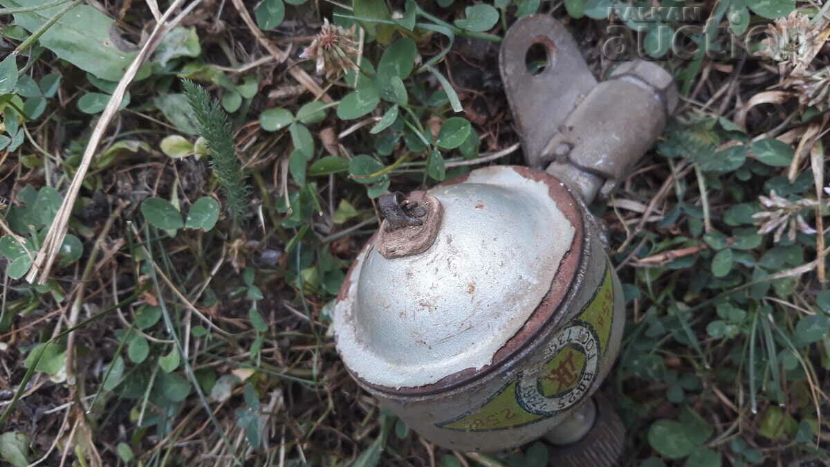 Livrarea LOT generator dinam de epocă și far de bicicletă