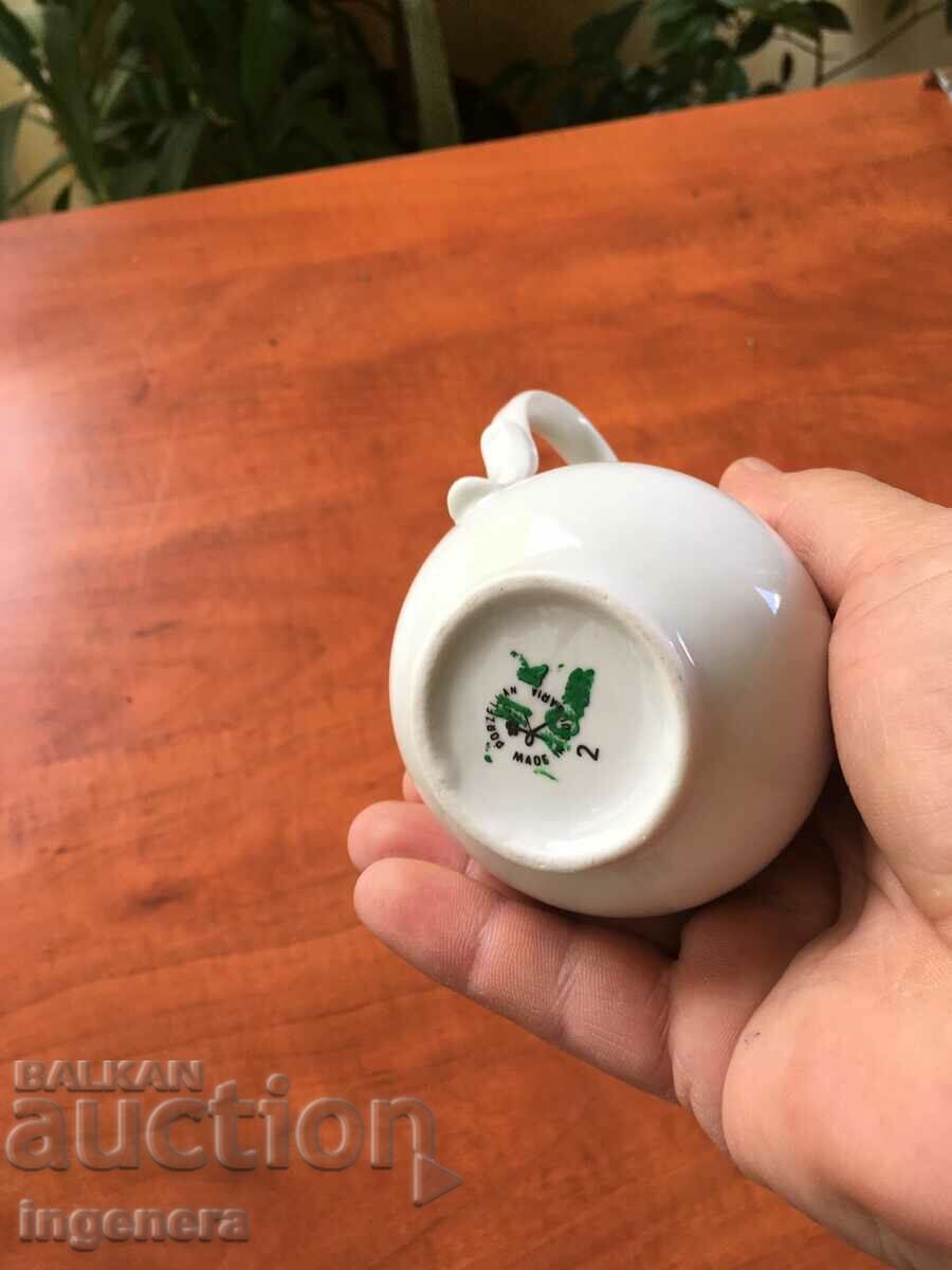 Auction  PORCELAIN KETTLE JUG BULGARIA