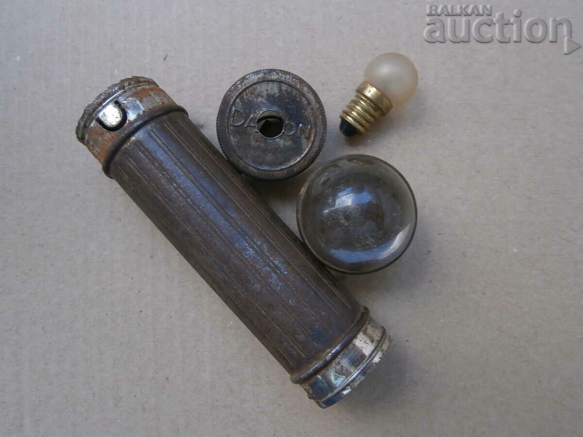 DAIMON WW1 WW2 Vintage Magnifier Flashlight - 5