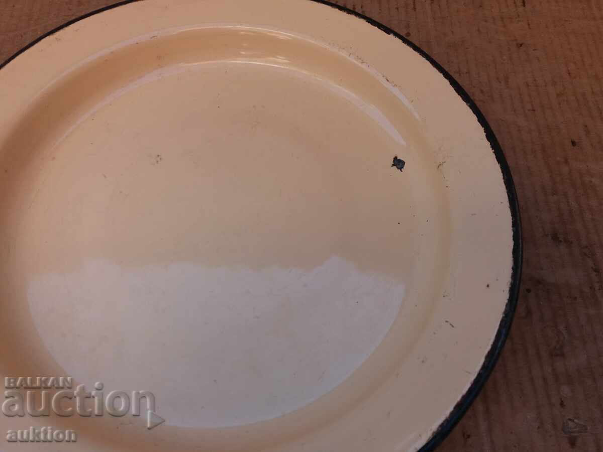 Delivery of ENAMEL SOC. BOWL, TRAY USSR WITH MARKINGS Delivery of ENAMEL SOC. BOWL, TRAY USSR WITH MARKINGS