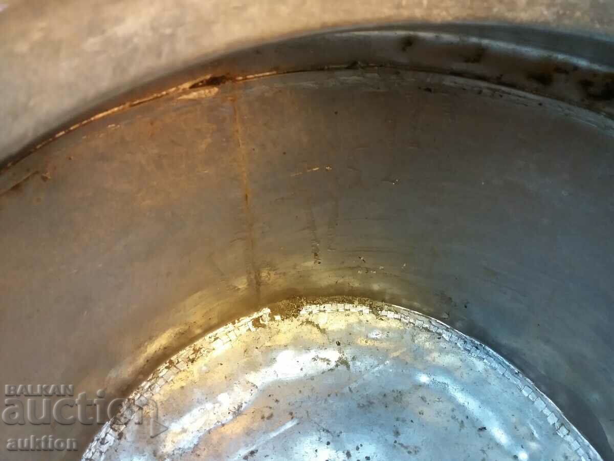 Delivery of HUGE RENAISSANCE BABY TANNER - 30 LITERS CALAIDISAN Delivery of HUGE RENAISSANCE BABY TANNER - 30 LITERS CALAIDISAN