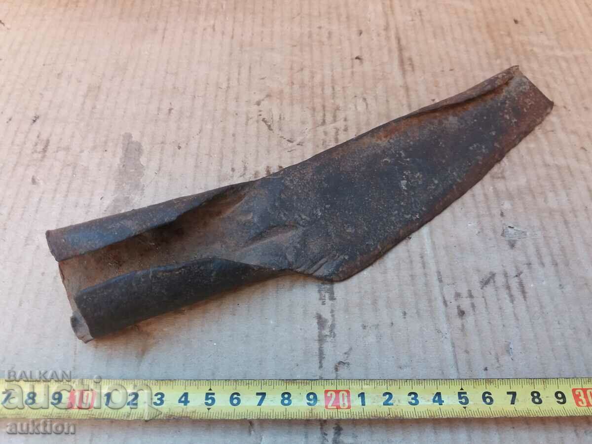 WROUGHT RENAISSANCE CUTTER, TOOL, AX, SAVER - 7 WROUGHT RENAISSANCE CUTTER, TOOL, AX, SAVER - 7