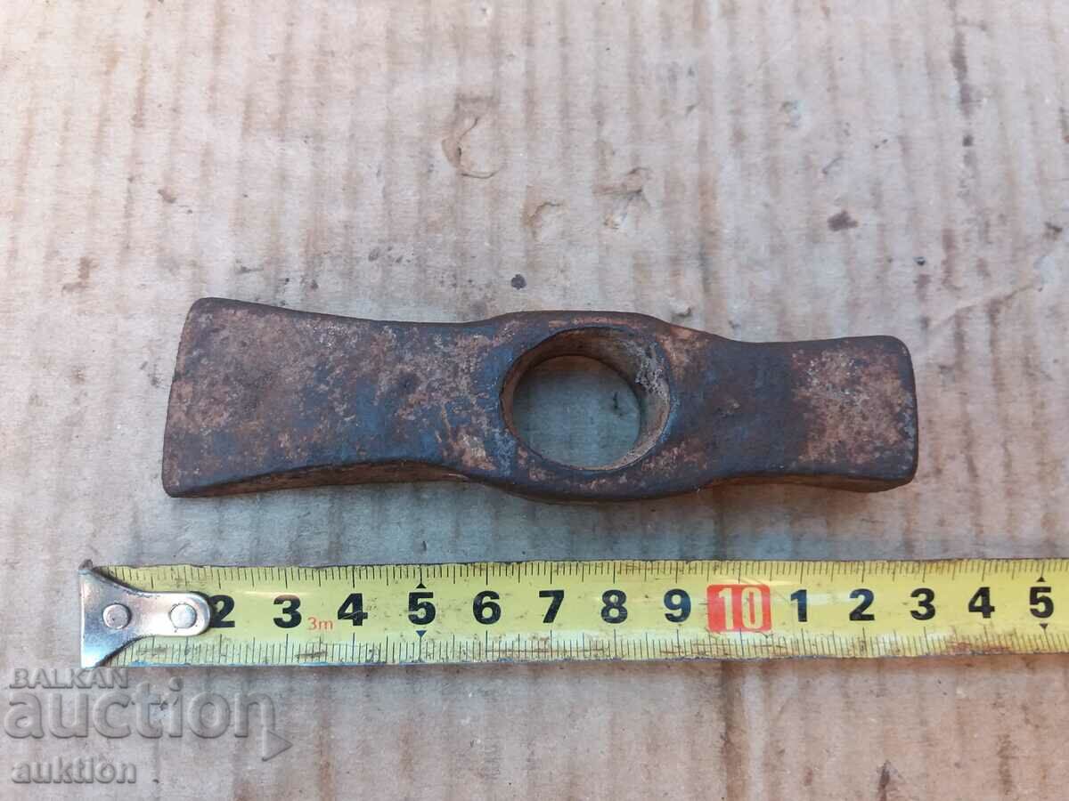 Auction  RENAISSANCE CRAFTSMAN HAMMER, SMALL HAMMER