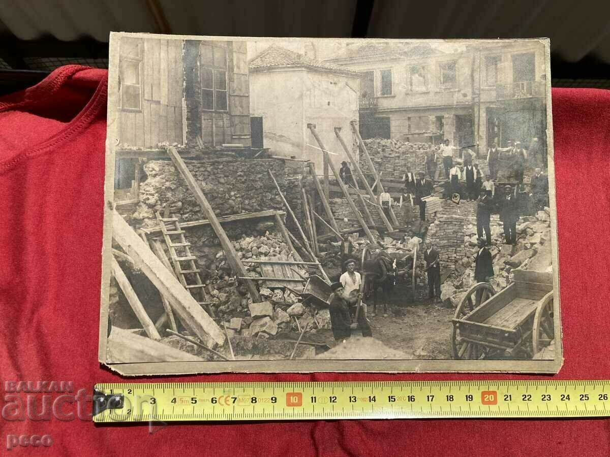 Ruined home? Construction? Bombings? Earthquake ? - 6 Ruined home? Construction? Bombings? Earthquake ? - 6