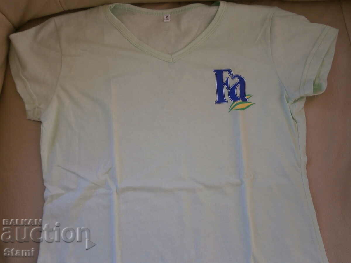 Auction Women's FA T-Shirt - Size S, New Auction Women's FA T-Shirt - Size S, New