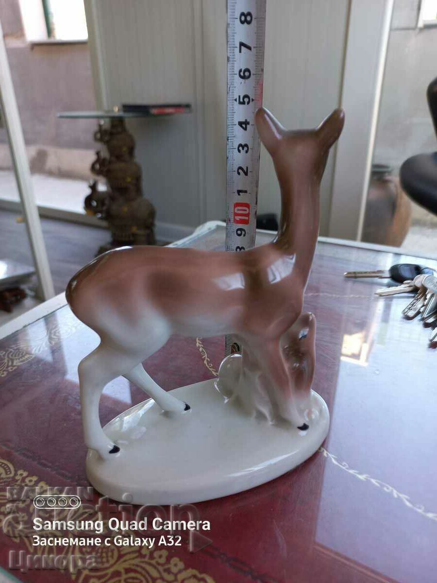 BULGARIAN PORCELAIN STATUETTE DEER DEER with price 40.00 BGN | € 20.45 BULGARIAN PORCELAIN STATUETTE DEER DEER with price 40.00 BGN | € 20.45