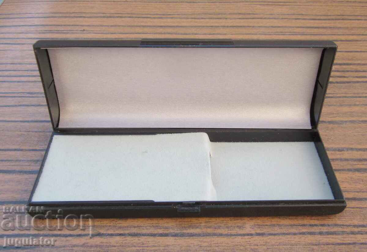 empty box box CHEVALIER wristwatch with price 20.00 BGN | € 10.23 empty box box CHEVALIER wristwatch with price 20.00 BGN | € 10.23