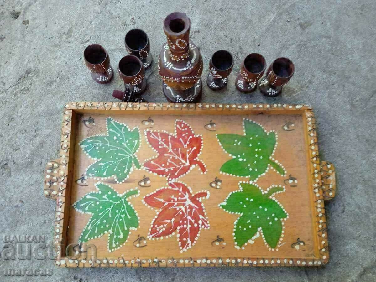 Auction  Old wooden tray with cups