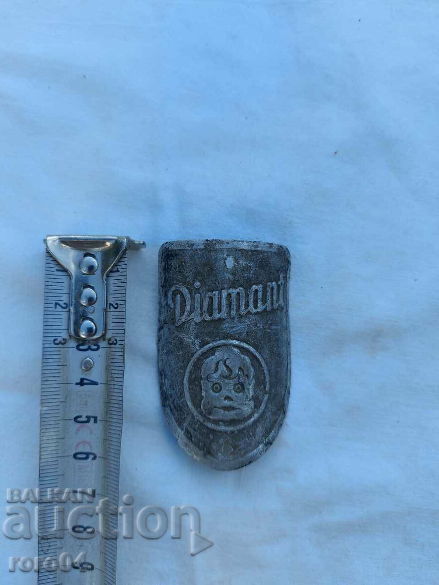 Licitație DIAMANT - PLACA ROATI RETRO Licitație DIAMANT - PLACA ROATI RETRO