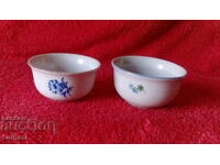 Porțelan vechi, 2 buc. cești de cafea fără mânere, filgiane, marcă Bulgară