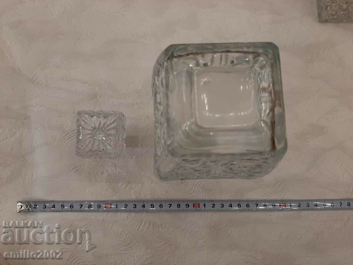 Δημοπρασία Γυάλινη καράφα ρετρό κοινωνική Δημοπρασία Γυάλινη καράφα ρετρό κοινωνική