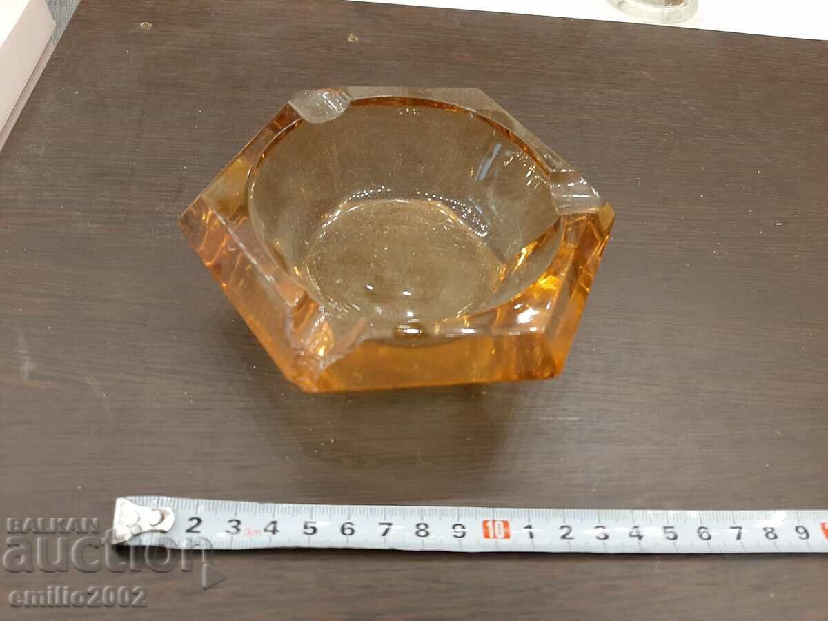 Glass ashtray retro social with price 9.00 BGN | € 4.60 Glass ashtray retro social with price 9.00 BGN | € 4.60