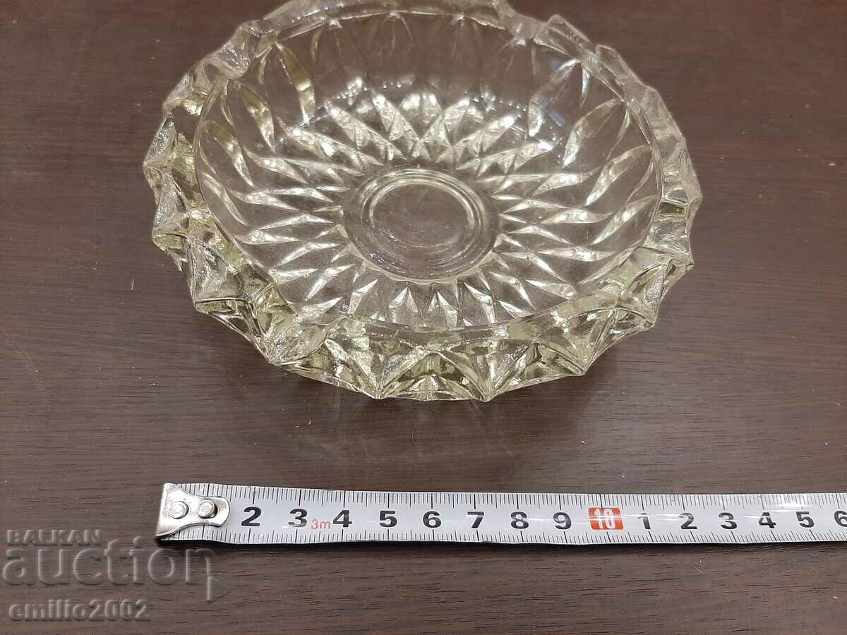 Glass ashtray retro social with price 9.00 BGN | € 4.60 Glass ashtray retro social with price 9.00 BGN | € 4.60