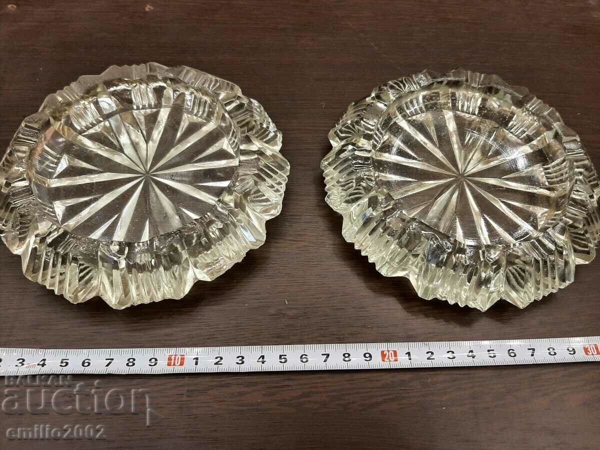 Glass ashtrays retro social with price 14.00 BGN | € 7.16 Glass ashtrays retro social with price 14.00 BGN | € 7.16