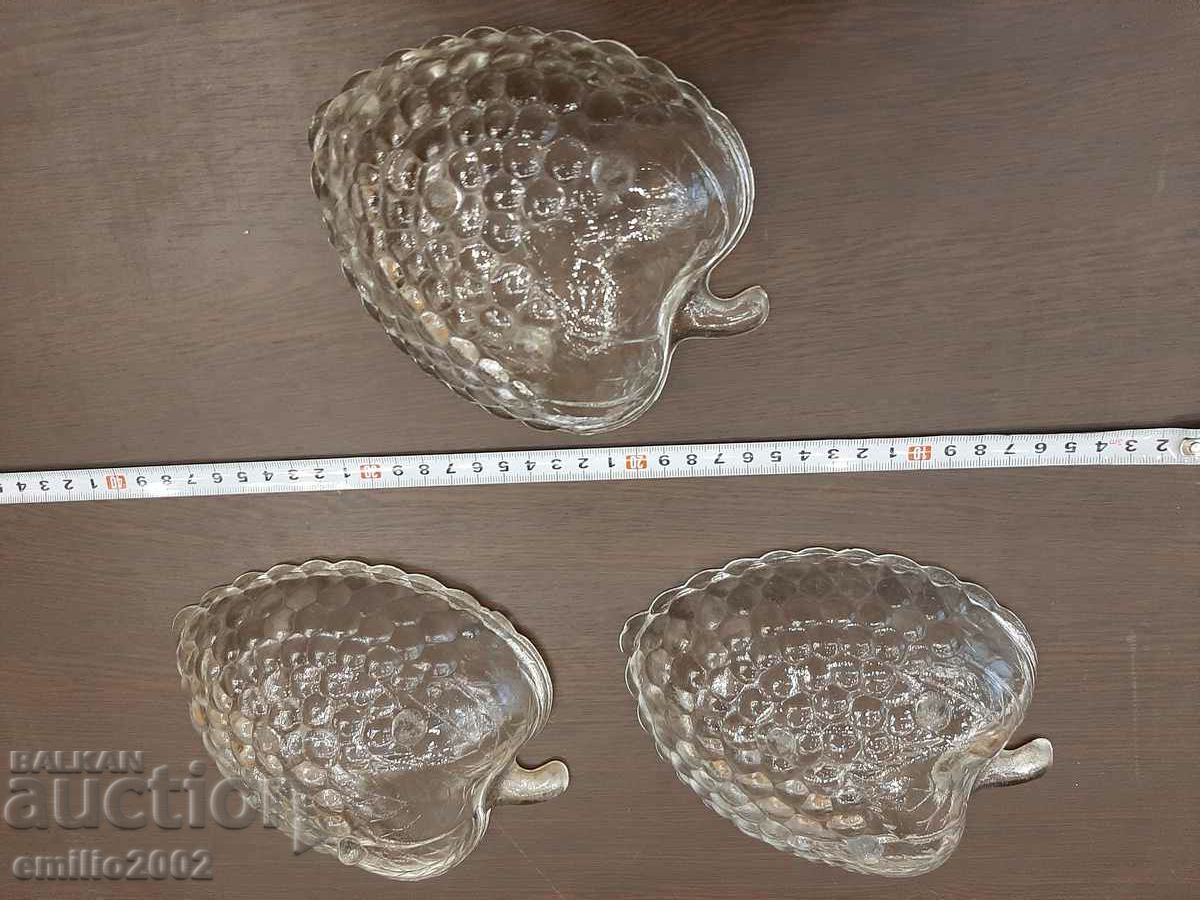 Glass vessels retro social with price 9.00 BGN | € 4.60 Glass vessels retro social with price 9.00 BGN | € 4.60