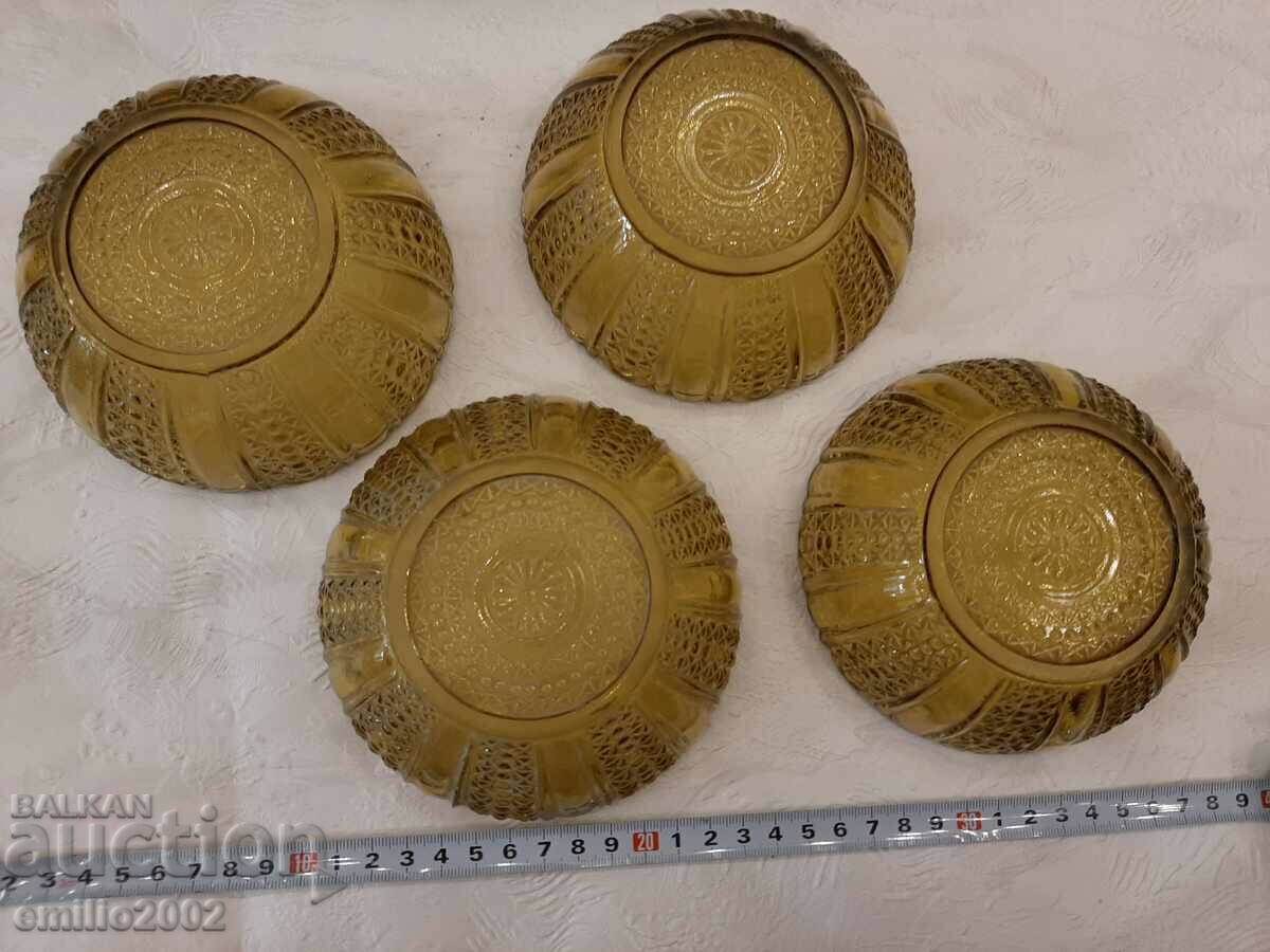 Γυάλινα αγγεία ρετρό κοινωνική με τιμή 9.00 BGN | € 4.60 Γυάλινα αγγεία ρετρό κοινωνική με τιμή 9.00 BGN | € 4.60