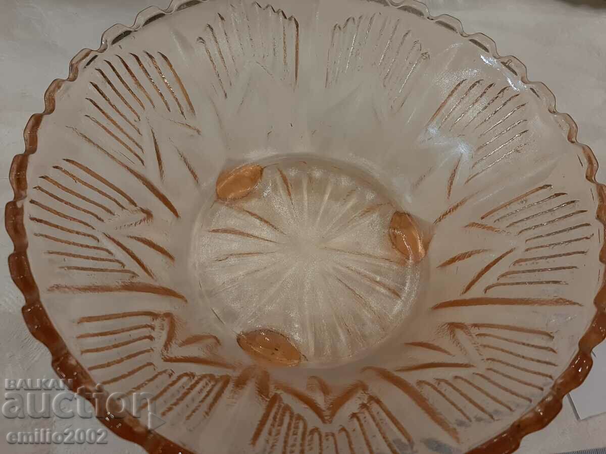 Glass fruit bowl retro social 21 with price 9.00 BGN | € 4.60 Glass fruit bowl retro social 21 with price 9.00 BGN | € 4.60