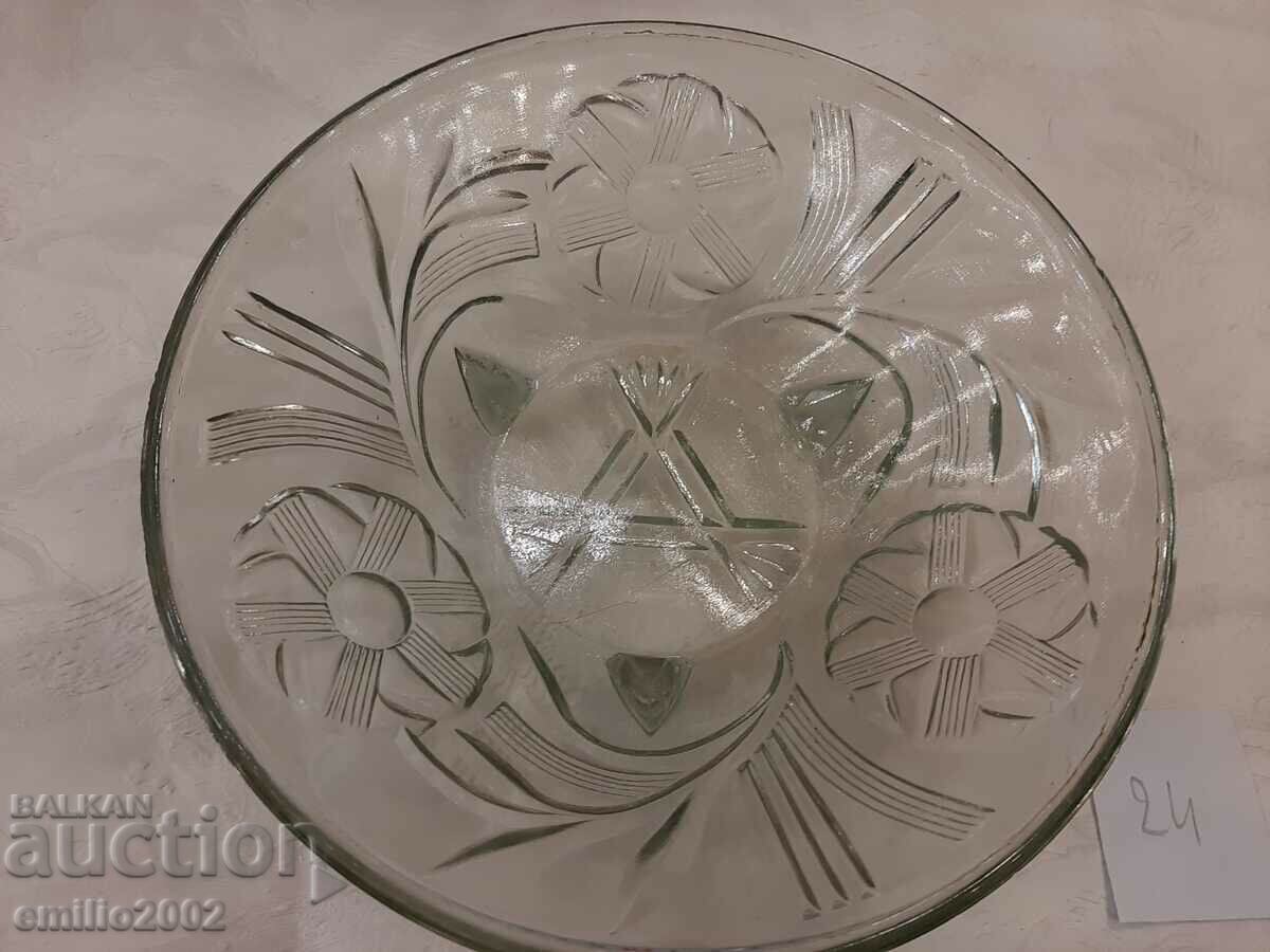 Glass fruit bowl retro soc 24 with price 9.00 BGN | € 4.60 Glass fruit bowl retro soc 24 with price 9.00 BGN | € 4.60