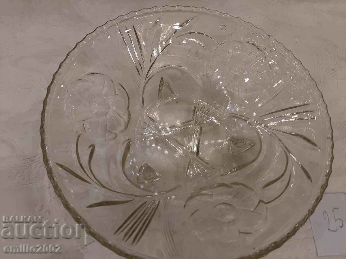 Glass fruit bowl retro soc 25 with price 9.00 BGN | € 4.60 Glass fruit bowl retro soc 25 with price 9.00 BGN | € 4.60