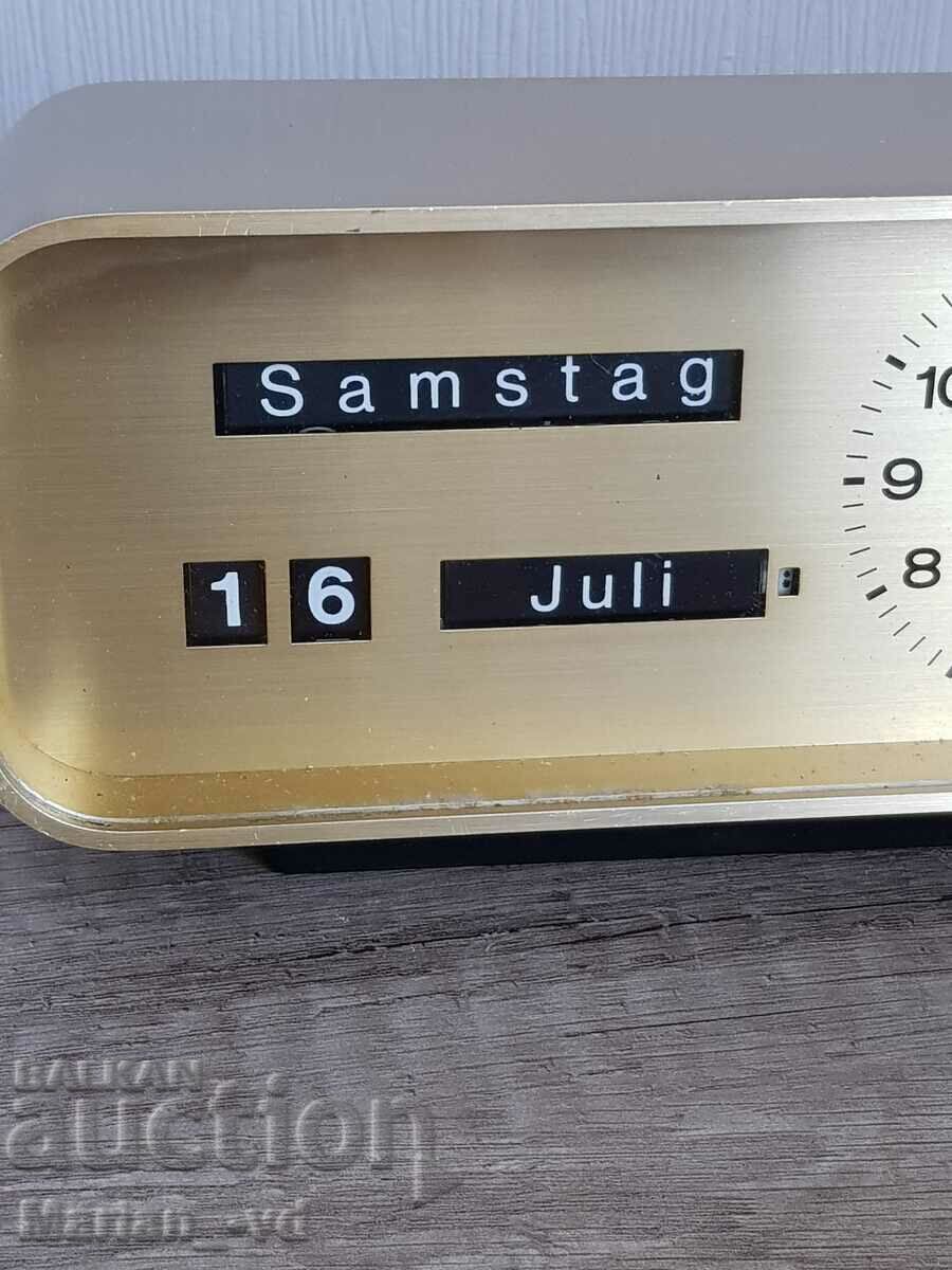 Delivery of Old Junghans desk clock WITH MONTH DATE AND DAY Delivery of Old Junghans desk clock WITH MONTH DATE AND DAY