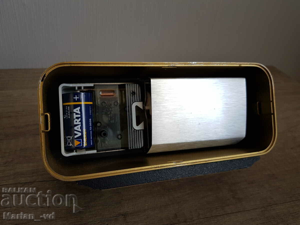 Old Junghans desk clock WITH MONTH DATE AND DAY - 7 Old Junghans desk clock WITH MONTH DATE AND DAY - 7