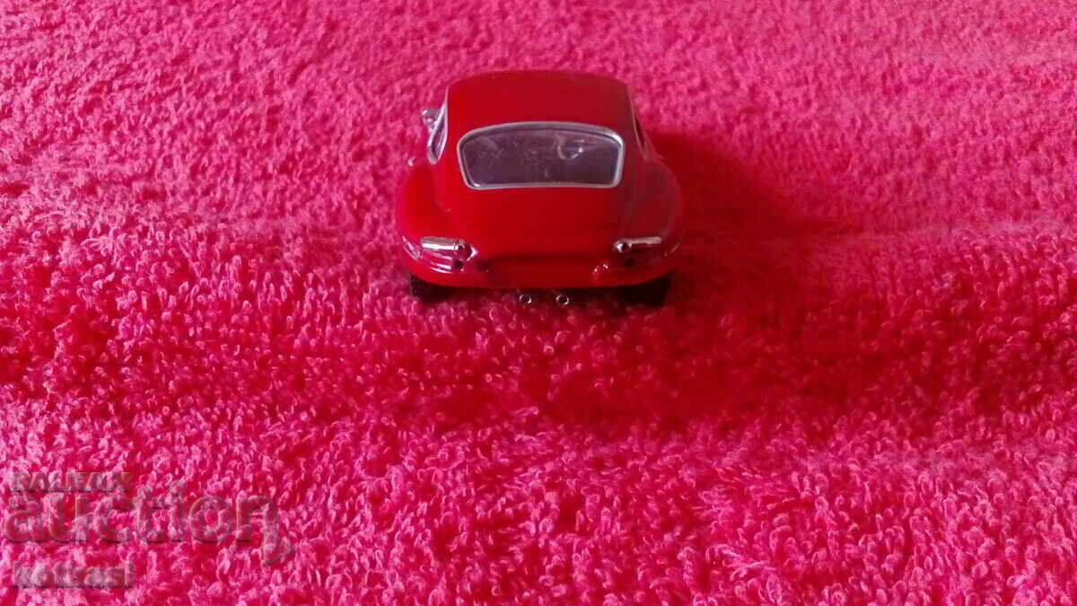 Jaguar 1/43 small metal model toy car - 5 Jaguar 1/43 small metal model toy car - 5