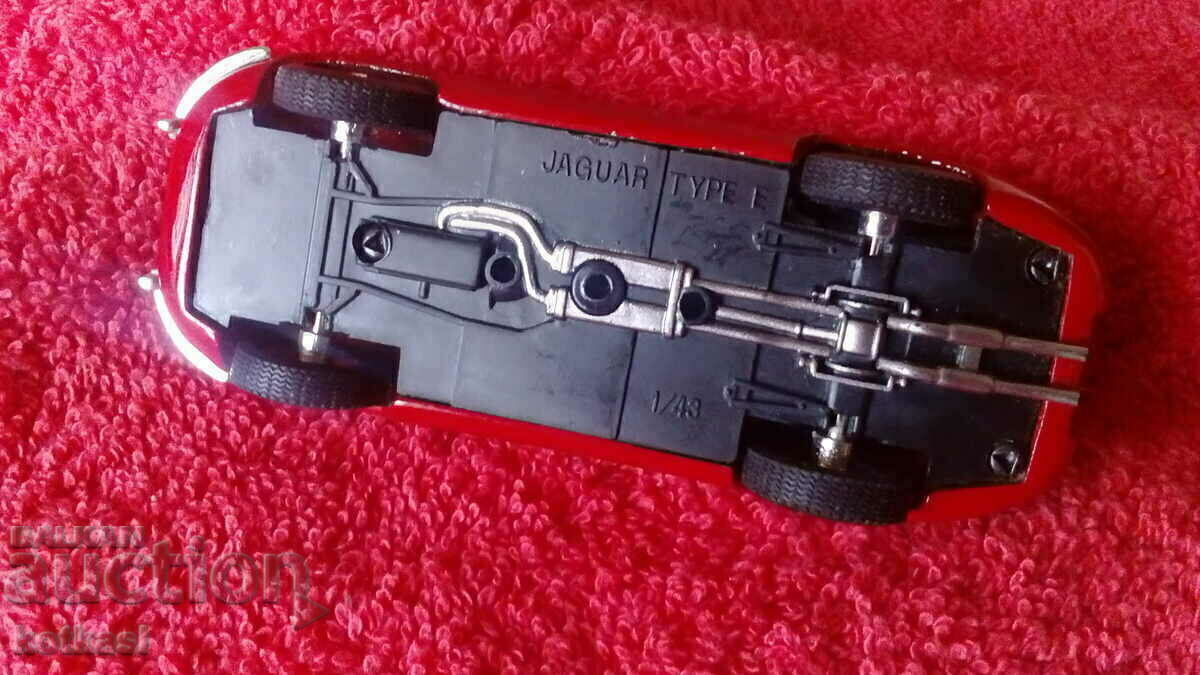 Jaguar 1/43 small metal model toy car - 6 Jaguar 1/43 small metal model toy car - 6