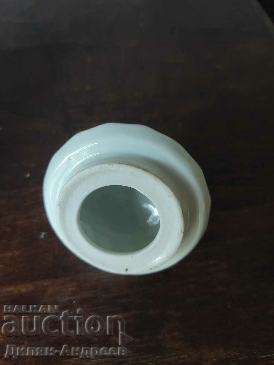 τσαγιέρα από πορσελάνη με τιμή 14.00 BGN | € 7.16 τσαγιέρα από πορσελάνη με τιμή 14.00 BGN | € 7.16