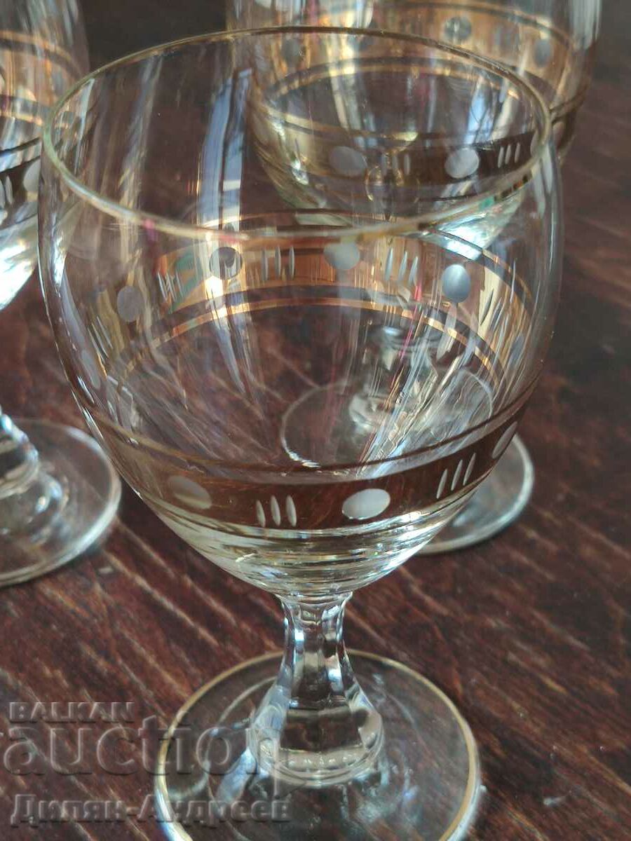 Auction set of glass cups Auction set of glass cups