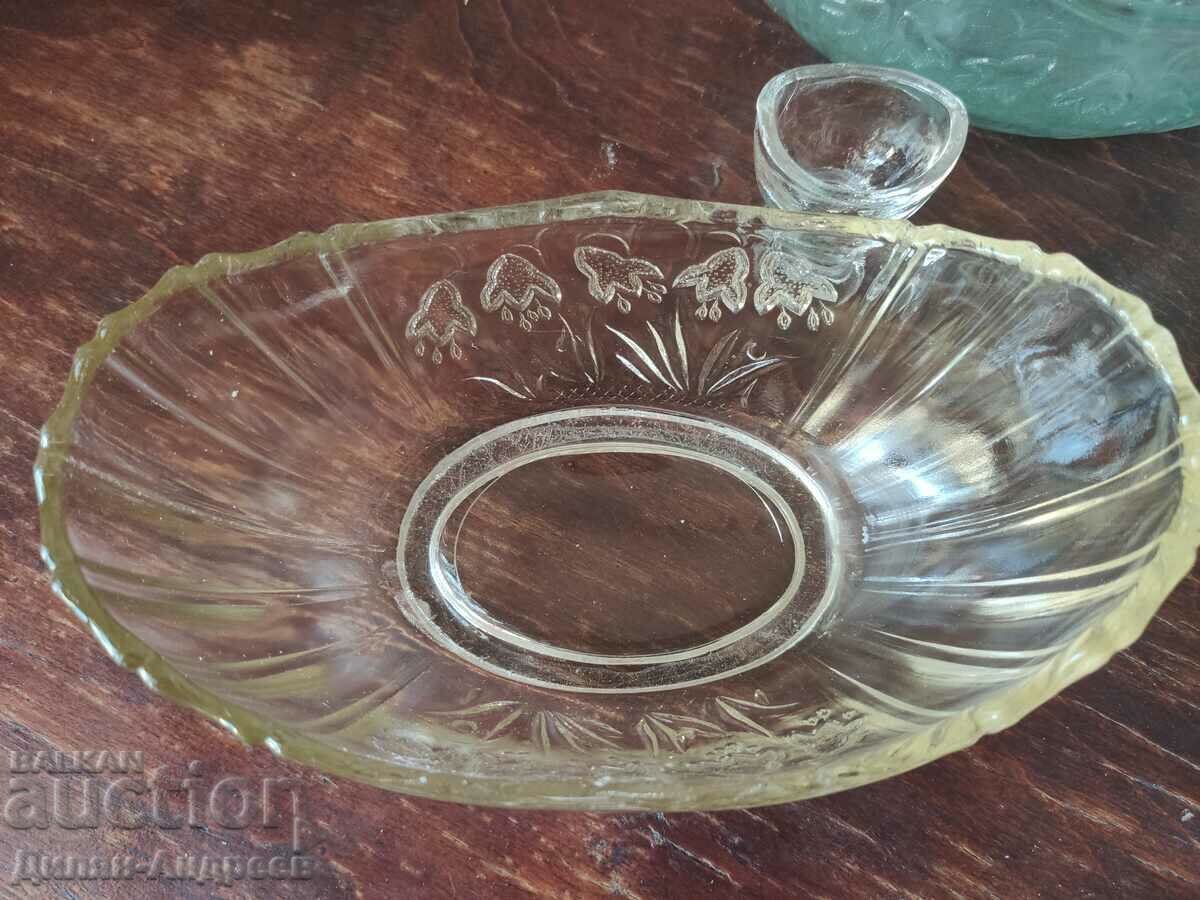 Δημοπρασία σετ από γυάλινα μπολ Δημοπρασία σετ από γυάλινα μπολ