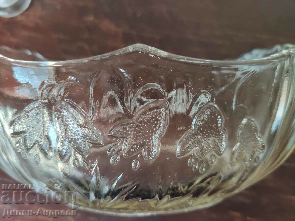 Παράδοση σετ από γυάλινα μπολ Παράδοση σετ από γυάλινα μπολ