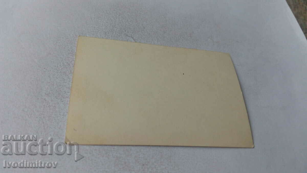 Φωτογραφία Αγόρι με ένα μαύρο άλογο με τιμή 1.35 BGN | € 0.69 Φωτογραφία Αγόρι με ένα μαύρο άλογο με τιμή 1.35 BGN | € 0.69