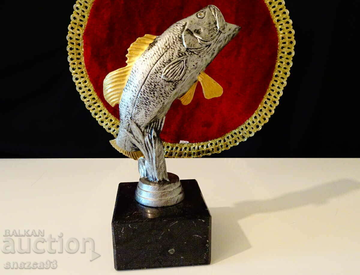 Delivery of Tin Fish Figurine, Marble Base 620 gr Delivery of Tin Fish Figurine, Marble Base 620 gr