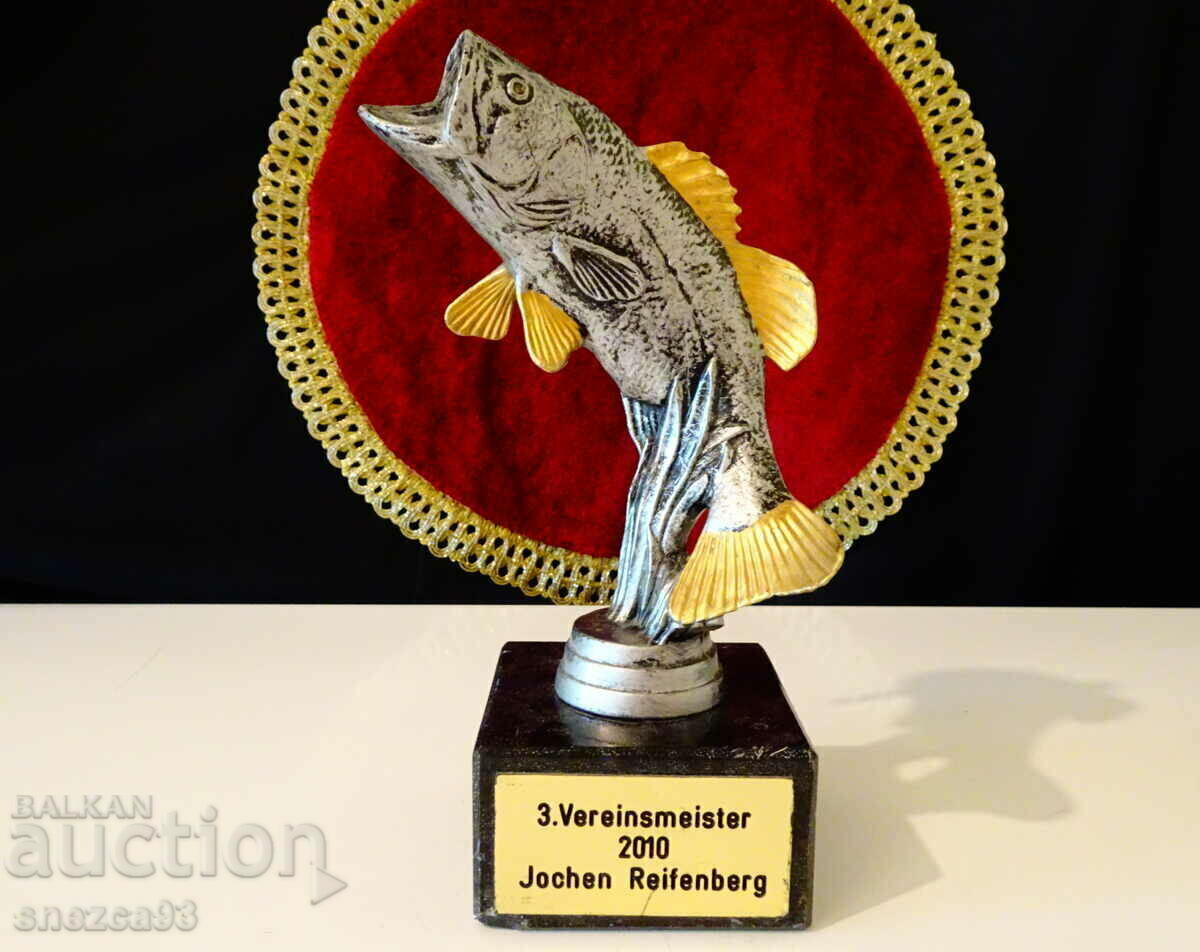 Tin Fish Figurine, Marble Base 620 gr Tin Fish Figurine, Marble Base 620 gr