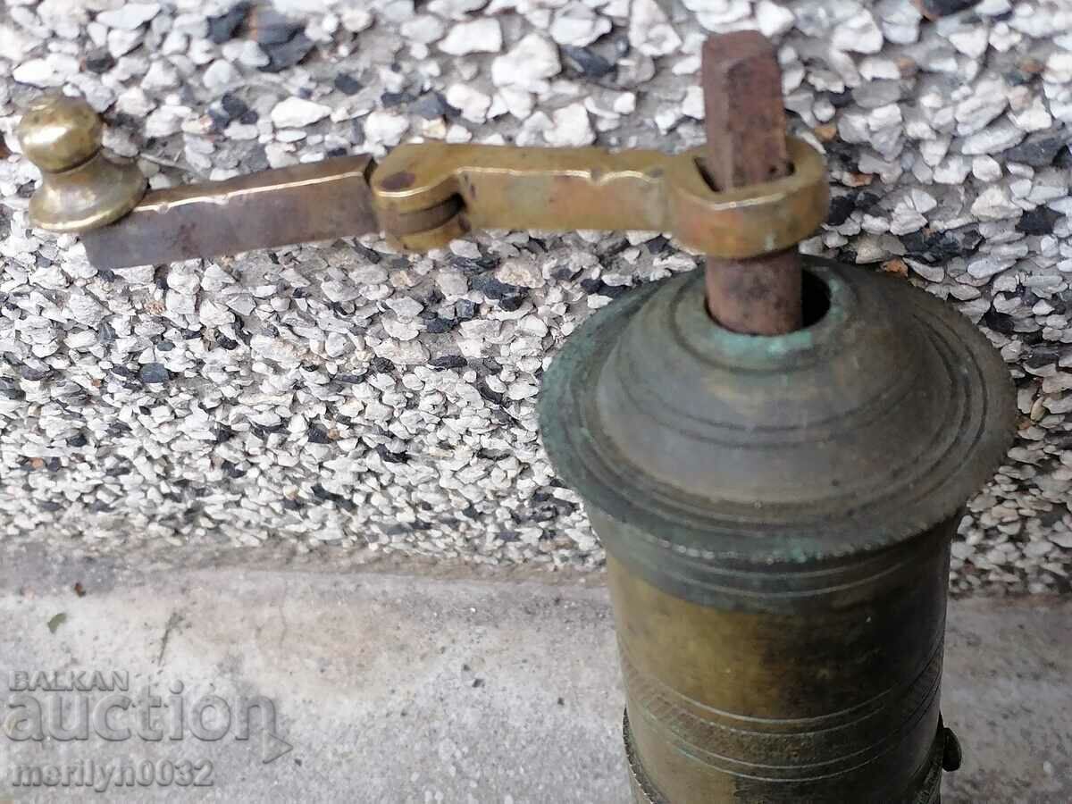 Стара османска мелница за подправки, мелничка с цена 84.00 лв. | € 42.95 Стара османска мелница за подправки, мелничка с цена 84.00 лв. | € 42.95