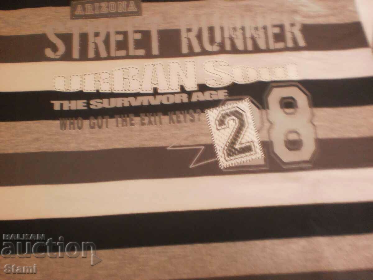 Auction  T-shirt for a 10 year old boy in stripes