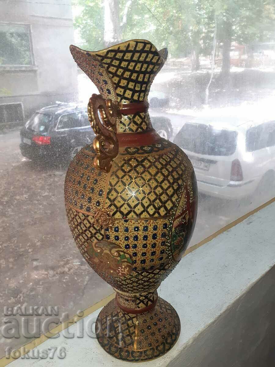 Large old Satsuma vase, hand painted, Satsuma gilt with price 3900.00 BGN | € 1994.04 Large old Satsuma vase, hand painted, Satsuma gilt with price 3900.00 BGN | € 1994.04