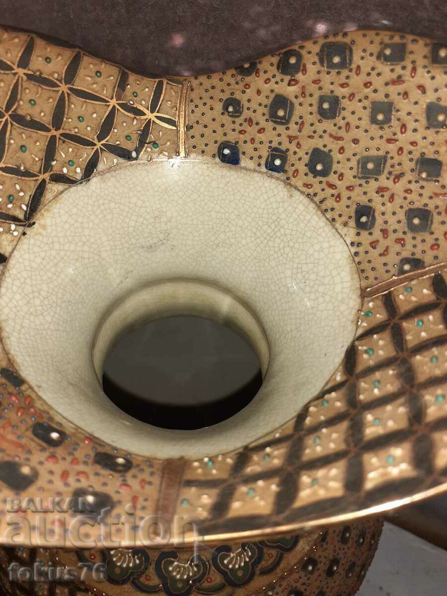 Auction Large old Satsuma vase, hand painted, Satsuma gilt Auction Large old Satsuma vase, hand painted, Satsuma gilt